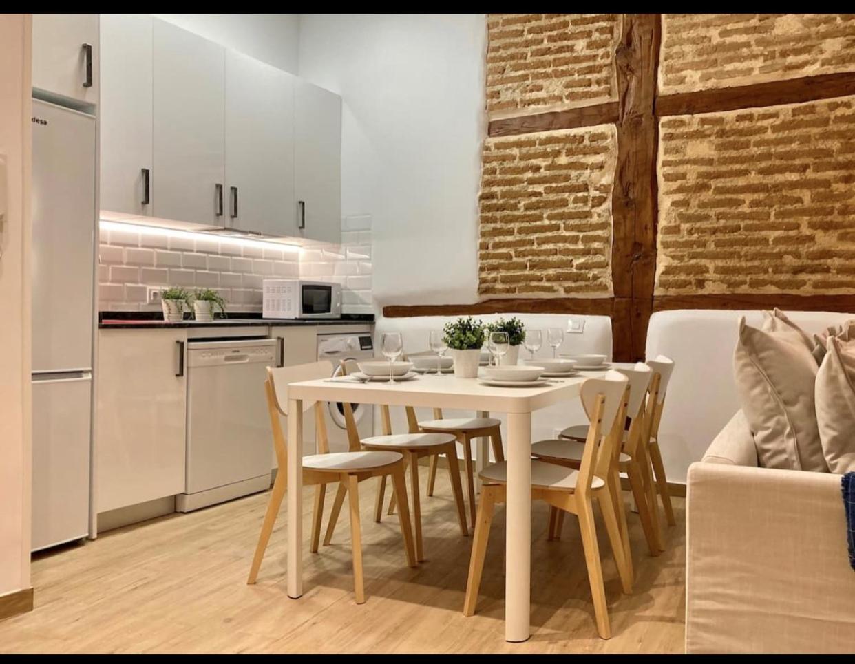 Encantador Apartamento De 39M2 En El Centro De Madrid Luaran gambar