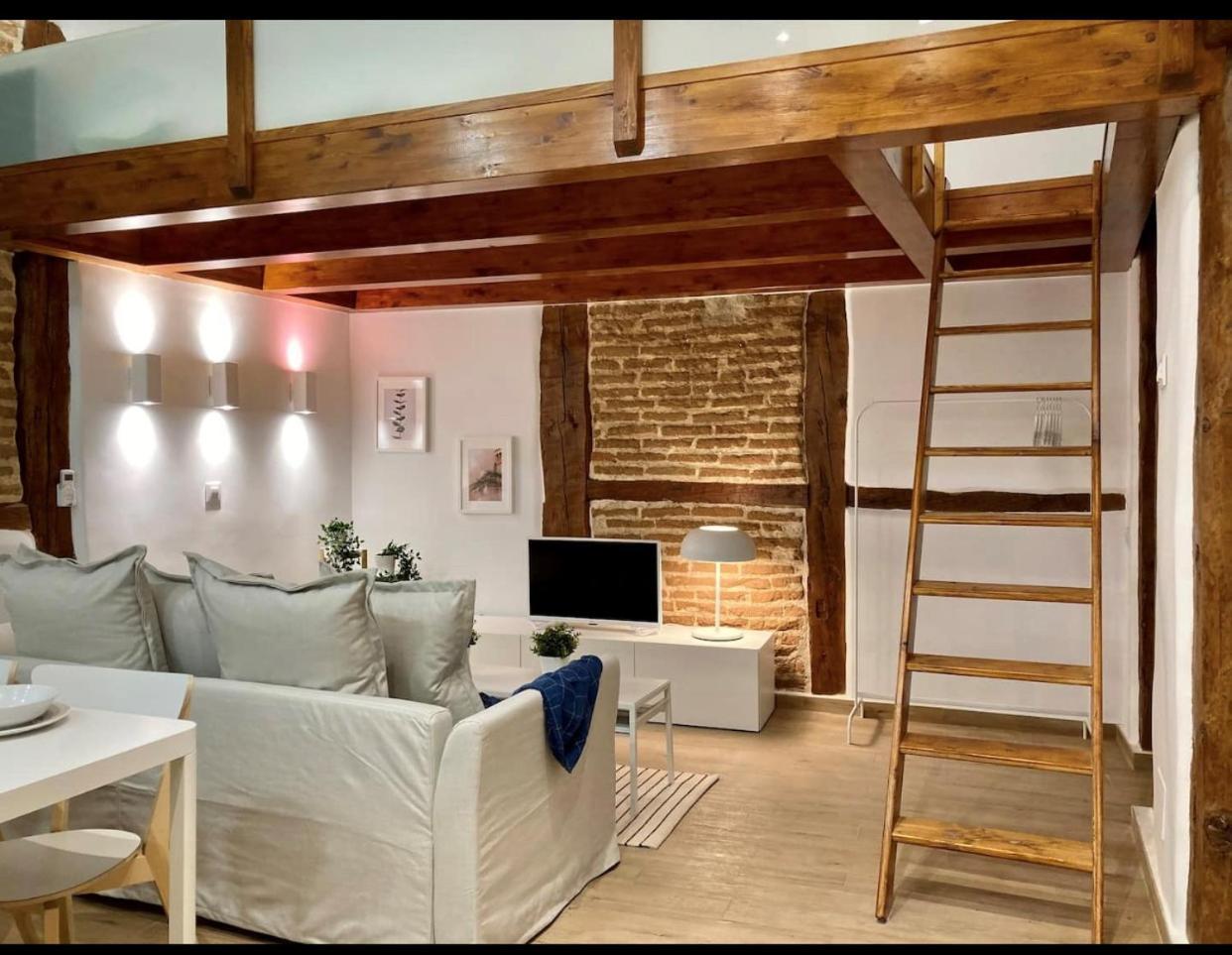 Encantador Apartamento De 39M2 En El Centro De Madrid Luaran gambar