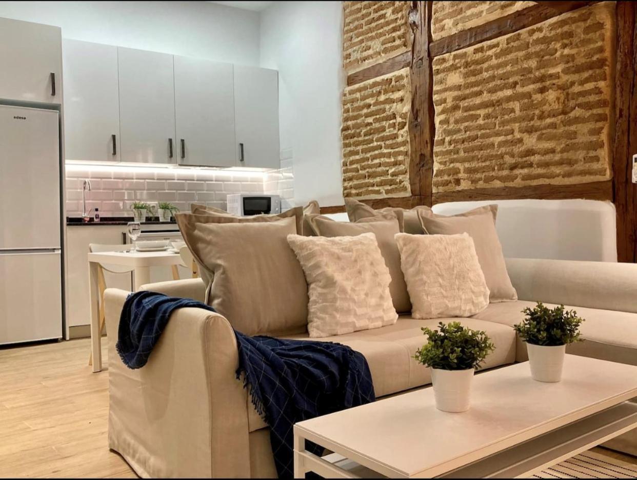Encantador Apartamento De 39M2 En El Centro De Madrid Luaran gambar